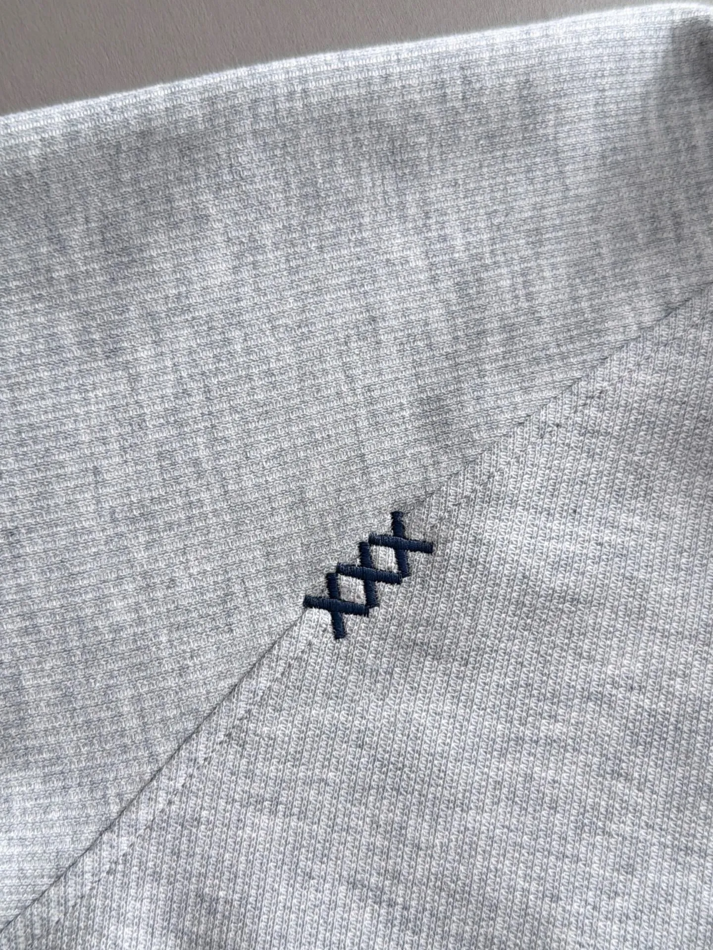 Exclusive launch in Paris of 2026 autumn and winter New Arrival sweatshirts for men and women. Many stars have the same style. Craftsmanship that cannot be replicated by ordinary small workshops. We are not afraid of any challenges in terms of materials, detail restoration and craftsmanship, just to provide you with wonderful products. Compare the top Original versions at will. No expense is spared just to make it better. Unique imported fabric feel. Purely imported German machine production. Precision operation. Thousands of needles density. Complete set of New Arrival accessories with three standards. Versatile fashionable upper body. A perfect choice for autumn and winter. A must-have item. Sizes: M-4XL (please state your height and weight when placing an order)